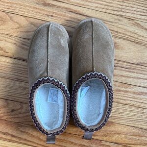 Amazon Tan Slippers
